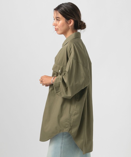 BAYFLOW（ベイフロー）の「[ヒップまでカバーする着丈]コットンツイルビッグシャツ（シャツ/ブラウス・レディース・ネイビー/ライトグレー/カーキ・X-SMALL/SMALL/MEDIUM）」の16枚目の写真