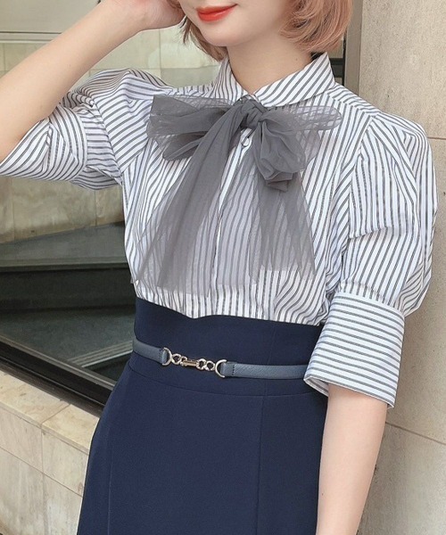 an another angelus（アンアナザーアンジェラス）の「チュールリボンタイ5分袖シャツ/ananotherangelus（シャツ/ブラウス・レディース・オフホワイト/ホワイト×グレー・FREE）」の2枚目の写真