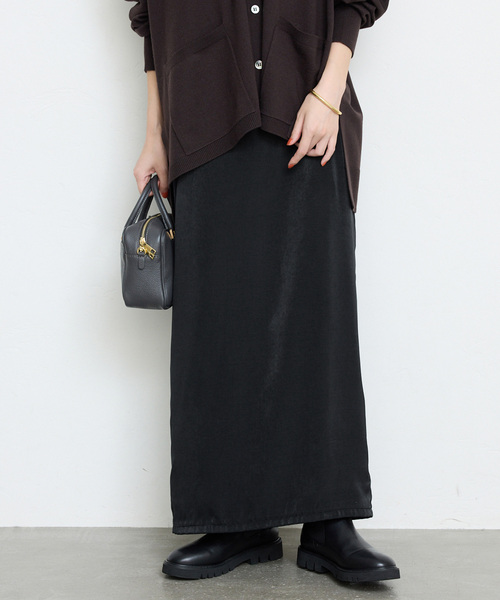 SLOBE IENA　Iラインスカート2024AW 美品
TR Iラインスカート SLOBE IENA（スローブイエナ）の「サテンIラインスカート