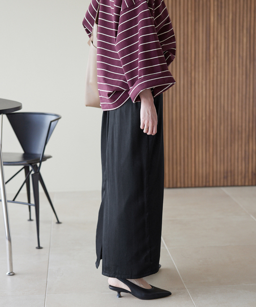 SLOBE IENA　Iラインスカート2024AW 美品
TR Iラインスカート SLOBE IENA（スローブイエナ）の「サテンIラインスカート