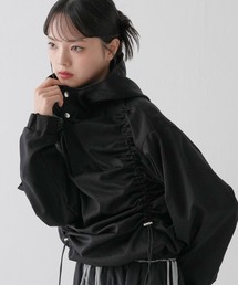 Uenui（ウニュイ）の「ドローストリング ギャザー ナイロンフーディー（パーカー・レディース）」