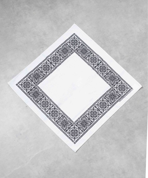 HAV-A-HANK(ハバハンク )の「『HAV-A-HANK』OPEN CENTER PAISLEY BANDANA(バンダナ/スカーフ・レディース・ホワイト/ネイビー/レッド/ブラック・FREE)」の6枚目の写真