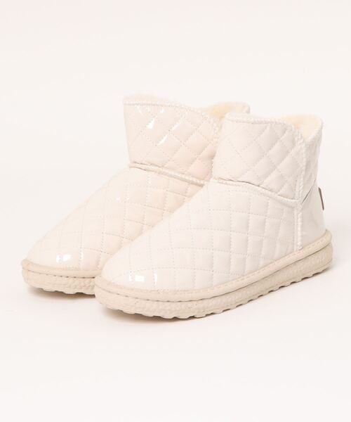 shoes365(シューズスリーシックスファイヴ)の「【shoes365】キルティング内ボアショートブーツ(ブーツ・レディース・ブラック/ホワイト・23.0cm/23.5cm/24.0cm/24.5cm/25.0cm/25.5cm)」の19枚目の写真