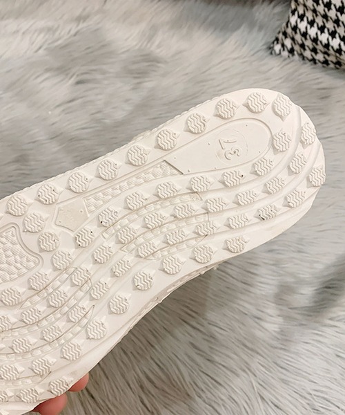 shoes365(シューズスリーシックスファイヴ)の「【shoes365】キルティング内ボアショートブーツ(ブーツ・レディース・ブラック/ホワイト・23.0cm/23.5cm/24.0cm/24.5cm/25.0cm/25.5cm)」の17枚目の写真