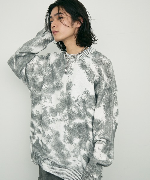 Shoowtime(ショウタイム)の「all over printed crew knit sweater / オールオーバープリンテッドクルーニットセーター(ニット/セーター・メンズ・ホワイト/ブラック/グレー・MEDIUM/X-LARGE/LARGE)」の1枚目の写真