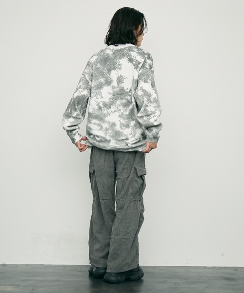 Shoowtime(ショウタイム)の「all over printed crew knit sweater / オールオーバープリンテッドクルーニットセーター(ニット/セーター・メンズ・ホワイト/ブラック/グレー・MEDIUM/X-LARGE/LARGE)」の16枚目の写真