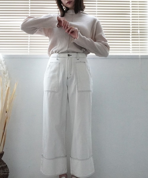 SELECT LEVERY(セレクトリベリー)の「2wayマットサテンプリーツプルオーバー(Tシャツ/カットソー・レディース・ブラック/グレイッシュベージュ/アイボリー・MEDIUM)」の10枚目の写真