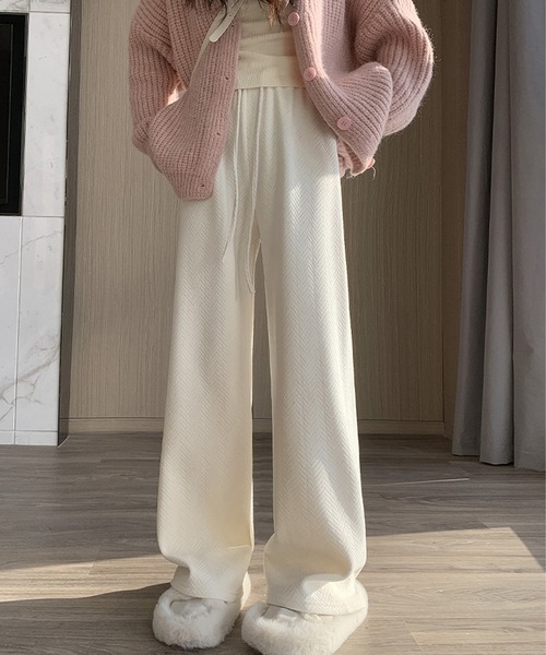 DAY CLOSET（デイ クローゼット）の「【大きいサイズ有/裏起毛】冬もぽかぽか。ヘリンボーン柄コーデュロイワイドイージーパンツ レディース（その他パンツ・レディース・ブルー/グレー/ブラック/アイボリー/ピンク/ブラウン・L/M/S/XL）」の2枚目の写真