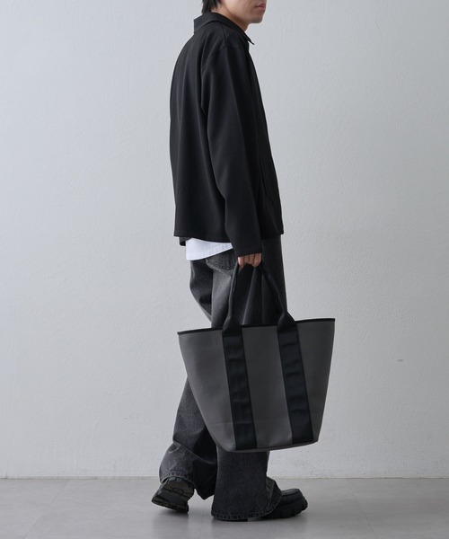 COLONY 2139(コロニートゥーワンスリーナイン)の「シンプルラージトートバッグ(トートバッグ・メンズ・ブラック/グレー・FREE)」の18枚目の写真