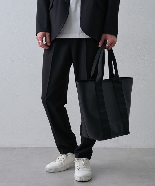 COLONY 2139(コロニートゥーワンスリーナイン)の「シンプルラージトートバッグ(トートバッグ・メンズ・ブラック/グレー・FREE)」の6枚目の写真