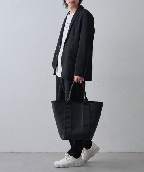 COLONY 2139(コロニートゥーワンスリーナイン)の「シンプルラージトートバッグ(トートバッグ・メンズ・ブラック/グレー・FREE)」の13枚目の写真