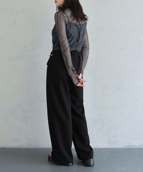 cheriella(シェリエラ)の「【cheriella】累計6000枚販売!!フィンガーホールマーブルハイネックシアートップス長袖 OVER 6000 SOLD! FINGER HOLE MARBLE HIGH-NECK SHEER LONG TOPS(Tシャツ/カットソー・レディース・グレー/ブルーグリーン/ワイン/グレイッシュベージュ/ブラック/ブルー・M)」の21枚目の写真