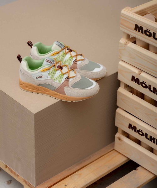 KARHU(カルフ)の「KARHU / “FUSION 2.0” スニーカー(スニーカー・レディース・グリーン系/ベージュ系・8/7/6/5/4/10/9)」の2枚目の写真