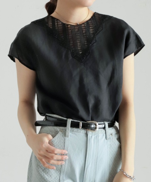 NOMBRE IMPAIR（ノンブルアンペール）の「チュールパーツ付キ綿麻　フレンチブラウス（シャツ/ブラウス・レディース・ブラック/ホワイト・FREE）」の2枚目の写真