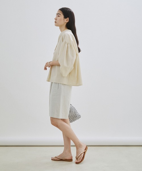 SALON adam et rope'（サロン アダム エ ロペ）の「【ZOZOTOWN限定】パフスリーブスキッパーブラウス（シャツ/ブラウス・レディース・ホワイト/ライトブルー/ネイビー/カーキ/スモークピンク/ライトベージュ・マルチサイズ）」の22枚目の写真