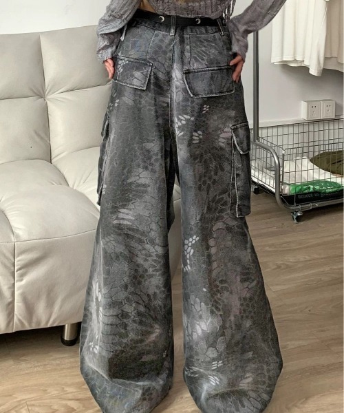 セール】蛇柄デニムカーコパンツ（デニムパンツ）｜ViViDAY（ビビデー