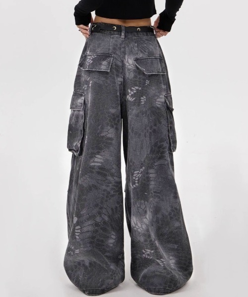 セール】蛇柄デニムカーコパンツ（デニムパンツ）｜ViViDAY（ビビデー