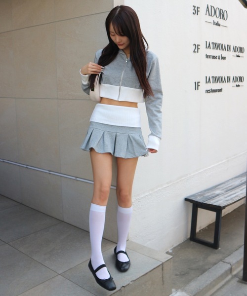ALLuRing ChaRm(アリュリングチャーム)の「【2点セット】Bycolor Hoodie Set Up / バイカラーフーディーセットアップ(パーカー・レディース・グレー/ブラック・FREE)」の12枚目の写真