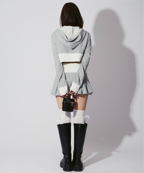 ALLuRing ChaRm(アリュリングチャーム)の「【2点セット】Bycolor Hoodie Set Up / バイカラーフーディーセットアップ(パーカー・レディース・グレー/ブラック・FREE)」の20枚目の写真