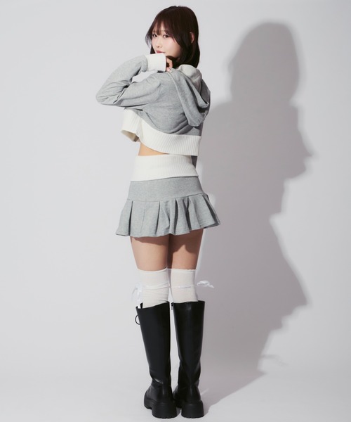 ALLuRing ChaRm(アリュリングチャーム)の「【2点セット】Bycolor Hoodie Set Up / バイカラーフーディーセットアップ(パーカー・レディース・グレー/ブラック・FREE)」の19枚目の写真