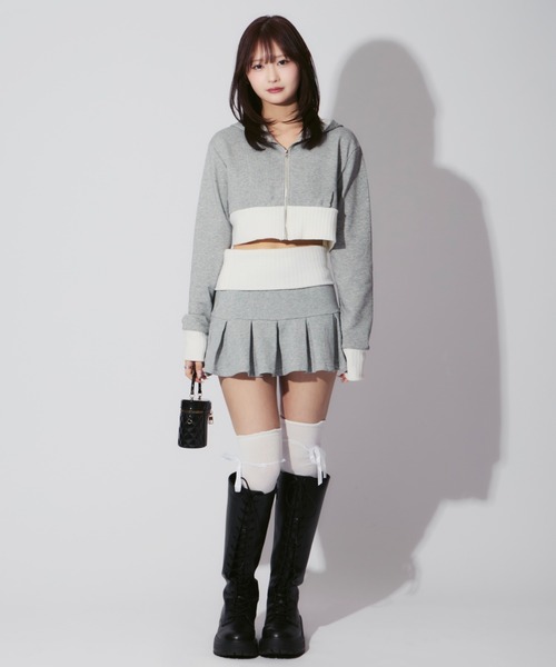 ALLuRing ChaRm(アリュリングチャーム)の「【2点セット】Bycolor Hoodie Set Up / バイカラーフーディーセットアップ(パーカー・レディース・グレー/ブラック・FREE)」の16枚目の写真