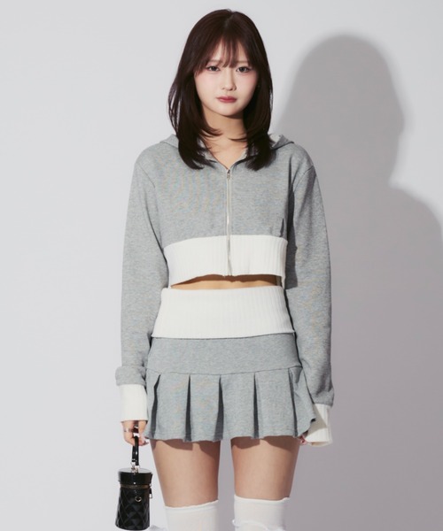 ALLuRing ChaRm(アリュリングチャーム)の「【2点セット】Bycolor Hoodie Set Up / バイカラーフーディーセットアップ(パーカー・レディース・グレー/ブラック・FREE)」の22枚目の写真