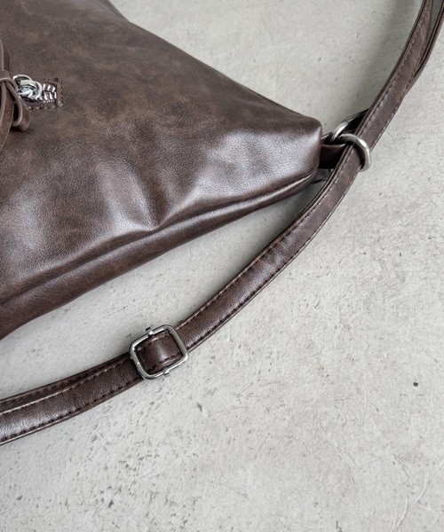 Loueme（ルエム）の「ヴィンテージライク3WAYリボンショルダーバッグ（ショルダーバッグ・レディース・ブラウン/ダークブラウン/ブラック・FREE）」の17枚目の写真