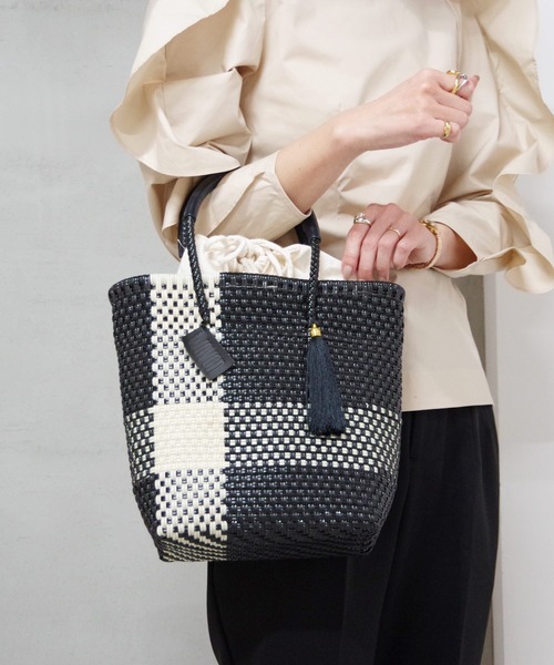 WOVEN（ウーヴン）の「WOVEN (ウーヴン) /プティトート メキシコ製 ミニバッグ メルカドバッグ かごバッグ レザーハンドル ミニトート マルシェバッグ（かごバッグ・レディース・ネイビー/ブルー系その他/ゴールド/ブラック×ベージュ/ブラック系その他/シルバー/ブラック・FREE）」の8枚目の写真