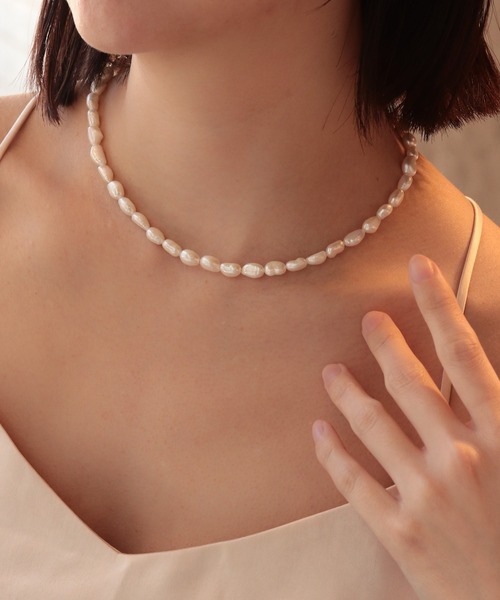 NOIR DE POUPEE(ノワールドプーペ)の「beau temps K14GF 淡水パール バロックショート ネックレス(ネックレス・レディース・ホワイト・FREE)」の3枚目の写真