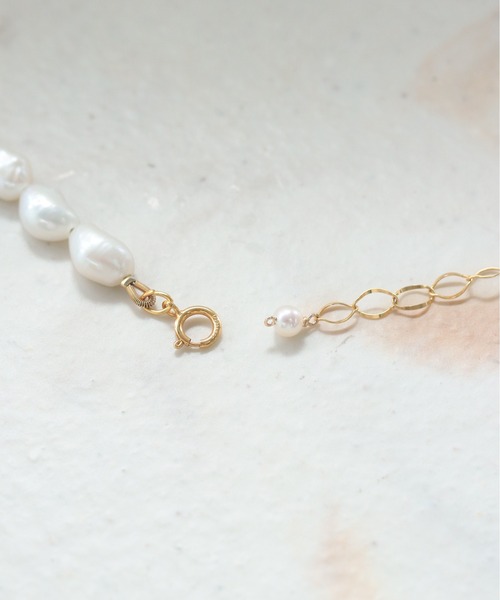 NOIR DE POUPEE(ノワールドプーペ)の「beau temps K14GF 淡水パール バロックショート ネックレス(ネックレス・レディース・ホワイト・FREE)」の11枚目の写真