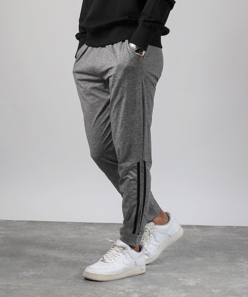SKKONE（スコーネ）の「【Nylaus】速乾 ストレッチ イージージョガーパンツ ストレッチパンツ ロングパンツ サイドライン（その他パンツ・メンズ・杢グレー/ネイビー/ブラック/チャコール・LL/L/M）」の2枚目の写真