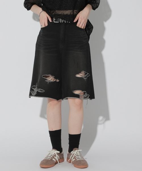 Anui（アニュイ）の「【UNISEX/2サイズ展開】カットハーフデニム（その他パンツ・レディース・ブラック/ブルー・MEDIUM/SMALL）」の3枚目の写真