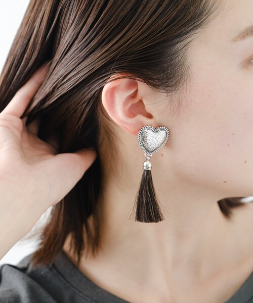 CIAOPANIC TYPY（チャオパニックティピー）の「【yuccA】アソート柄コンチョイヤリング（イヤリング・レディース・ベージュ/ベージュ系その他/ブラック系その他/ブラック・ONE SIZE）」の2枚目の写真