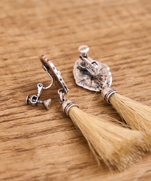 CIAOPANIC TYPY（チャオパニックティピー）の「【yuccA】アソート柄コンチョイヤリング（イヤリング・レディース・ベージュ/ベージュ系その他/ブラック系その他/ブラック・ONE SIZE）」の8枚目の写真