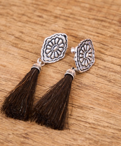 CIAOPANIC TYPY（チャオパニックティピー）の「【yuccA】アソート柄コンチョイヤリング（イヤリング・レディース・ベージュ/ベージュ系その他/ブラック系その他/ブラック・ONE SIZE）」の7枚目の写真