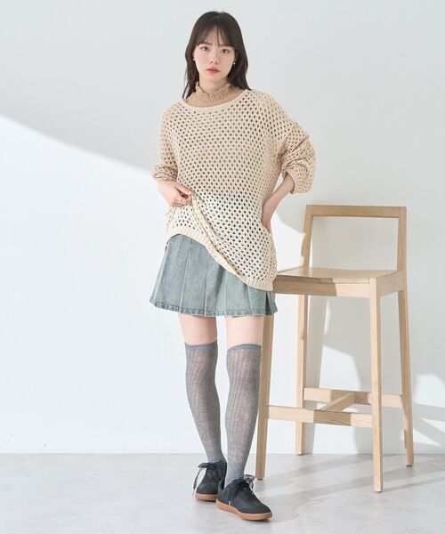earth music&ecology(アースミュージックアンドエコロジー)の「カラーメッシュプルオーバー(チュニック・レディース・アイボリー/ブラック/グリーン系その他3/ピンク・FREE)」の19枚目の写真