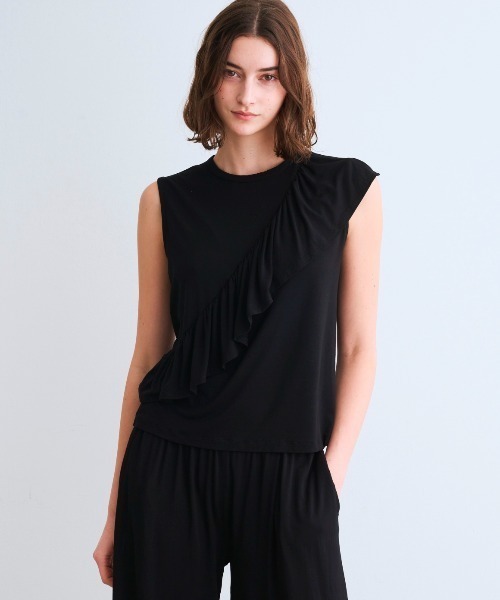 three dots（スリードッツ）の「トラベルライン ラッフルタンク（タンクトップ・レディース・ブラック/ネイビー・SMALL/MEDIUM）」の4枚目の写真