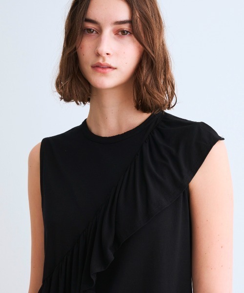 three dots（スリードッツ）の「トラベルライン ラッフルタンク（タンクトップ・レディース・ブラック/ネイビー・SMALL/MEDIUM）」の5枚目の写真