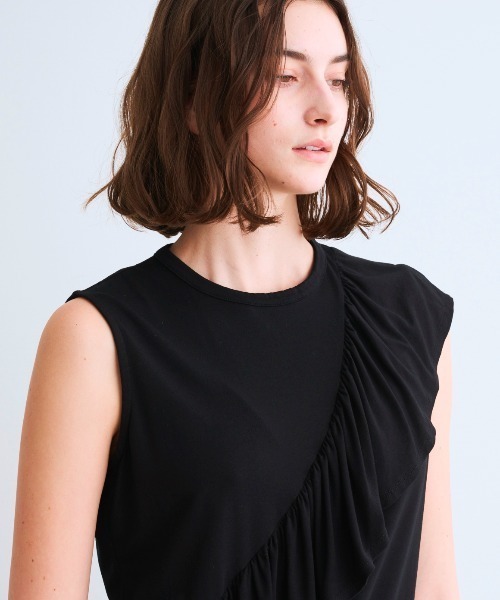 three dots（スリードッツ）の「トラベルライン ラッフルタンク（タンクトップ・レディース・ブラック/ネイビー・SMALL/MEDIUM）」の6枚目の写真