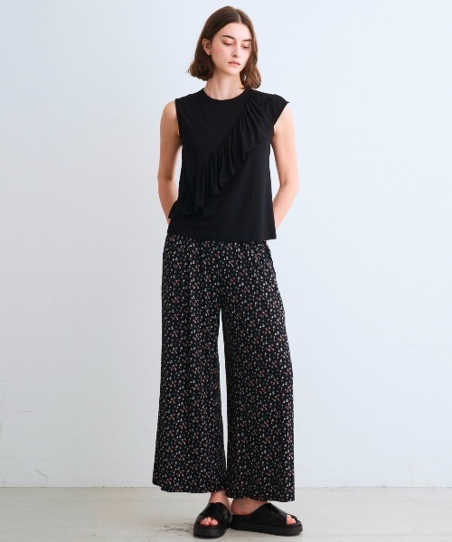 three dots（スリードッツ）の「トラベルライン ラッフルタンク（タンクトップ・レディース・ブラック/ネイビー・SMALL/MEDIUM）」の12枚目の写真