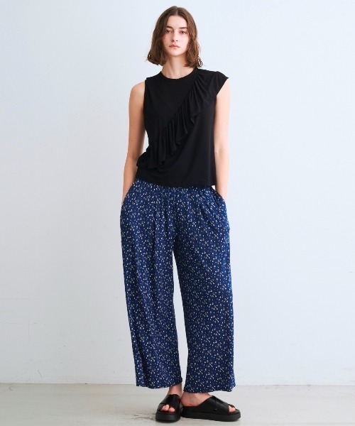 three dots（スリードッツ）の「トラベルライン ラッフルタンク（タンクトップ・レディース・ブラック/ネイビー・SMALL/MEDIUM）」の13枚目の写真