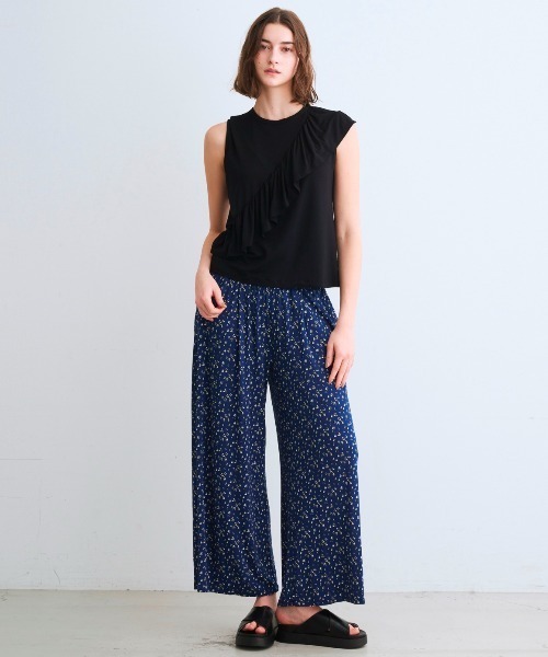 three dots（スリードッツ）の「トラベルライン ラッフルタンク（タンクトップ・レディース・ブラック/ネイビー・SMALL/MEDIUM）」の14枚目の写真