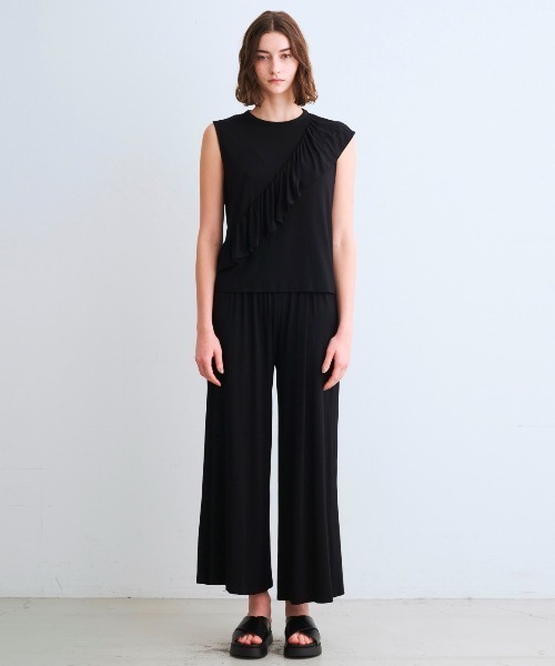 three dots（スリードッツ）の「トラベルライン ラッフルタンク（タンクトップ・レディース・ブラック/ネイビー・SMALL/MEDIUM）」の15枚目の写真