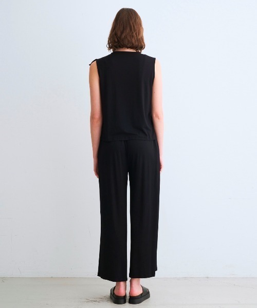 three dots（スリードッツ）の「トラベルライン ラッフルタンク（タンクトップ・レディース・ブラック/ネイビー・SMALL/MEDIUM）」の17枚目の写真