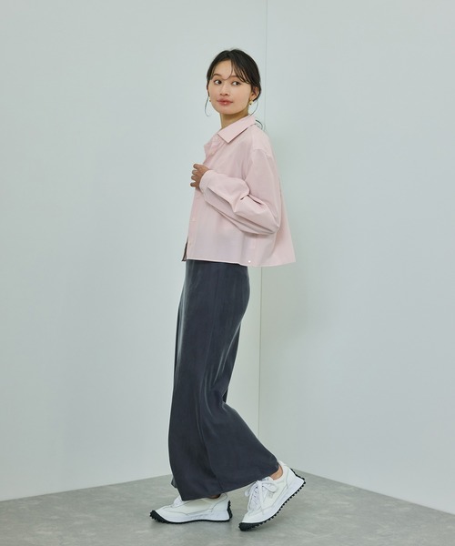 ROPE'（ロペ）の「【WEB・一部店舗限定】ライトタンブラークロップドシャツ/洗える（シャツ/ブラウス・レディース・ピンク/ホワイト/サックスブルー・FREE）」の10枚目の写真