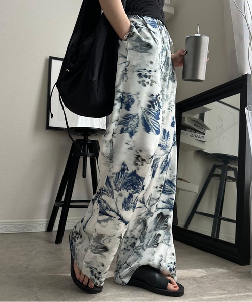 deux amour(ドゥーザムール)の「柄ワイドパンツ(その他パンツ・レディース・ブラウン/カーキ/ブルー・M~L)」の18枚目の写真