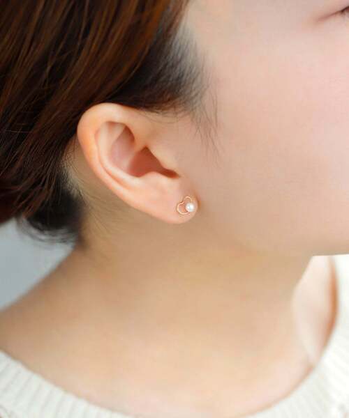 ANEMONE（アネモネ）の「淡水パール×ハートピアス[K10]（ピアス（両耳用）・レディース・ホワイト系その他2・FREE）」の5枚目の写真