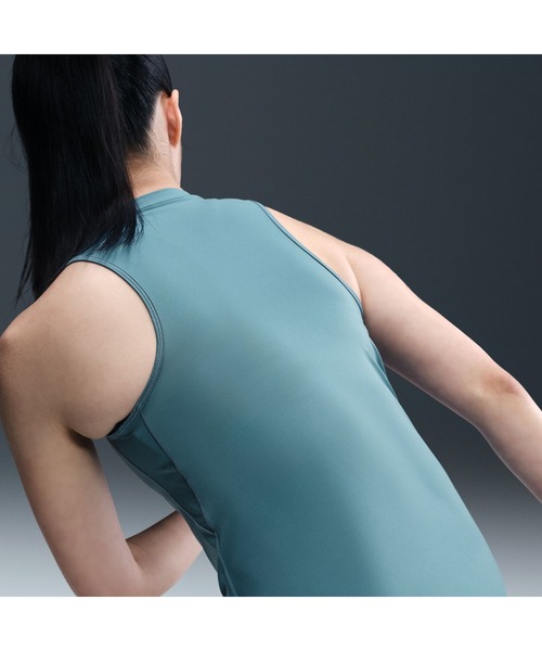 NIKE(ナイキ)の「ナイキ NIKE ナイキ ワン DF スリム タンク トップ(タンクトップ・レディース・ブルーグレー・S/M/L)」の7枚目の写真