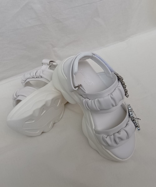 Parade（パレード）の「【厚底】ビジューバックルギャザーベルトスニーカーサンダル 7759（サンダル・レディース・ホワイト/ブラック・LL/S/M/L）」の3枚目の写真