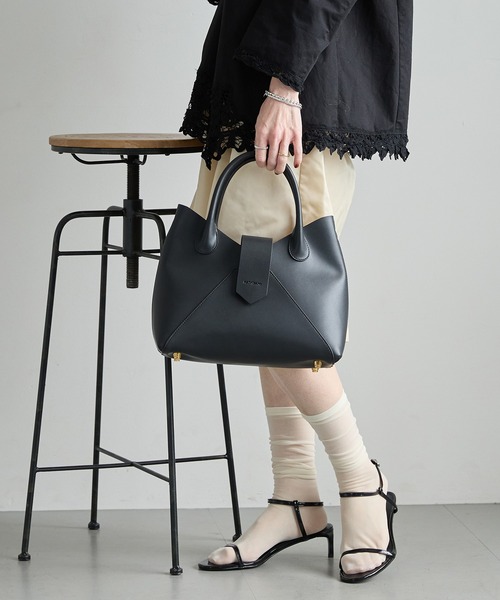 HASHIBAMI(ハシバミ)の「【HASHIBAMI】フェズ ハンドバッグ(ショルダーバッグ・レディース・ブラック/ダークブラウン/ベージュ・FREE)」の2枚目の写真